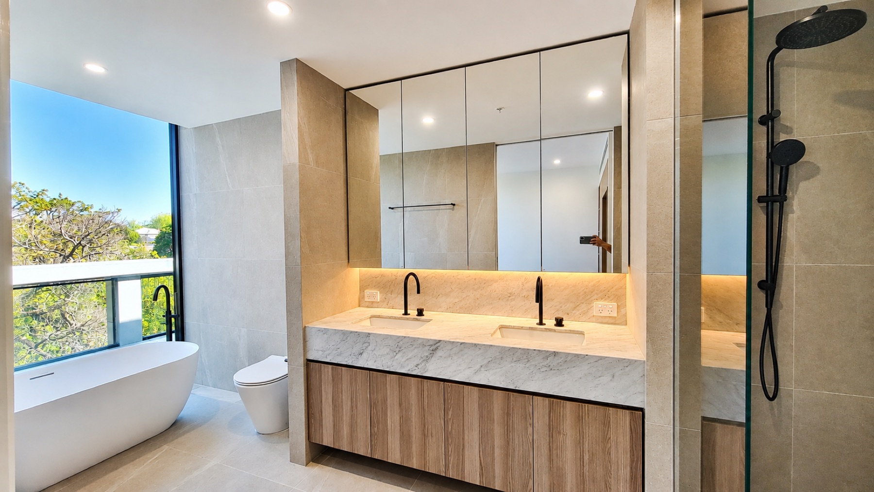Bathroom vanity